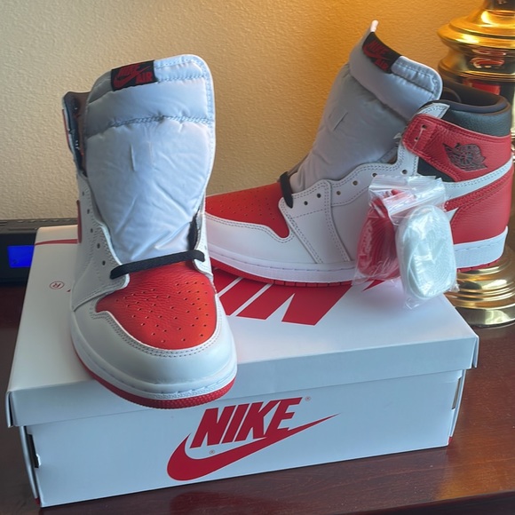 Air Jordan Retro 1 Heritage size 10.5 - Picture 2 of 7